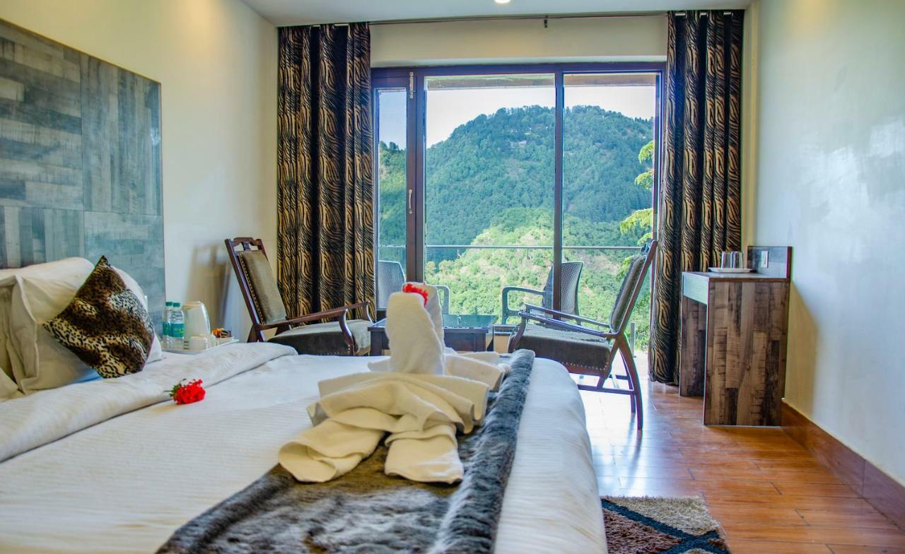Hotel Seven Oaks Dehradun Exterior foto